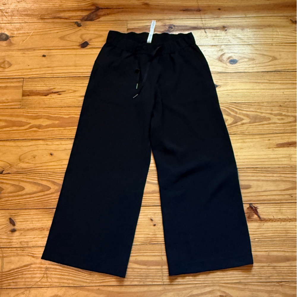 Lululemon Athletica Women’s Black Wide-Leg Drawstring Pants